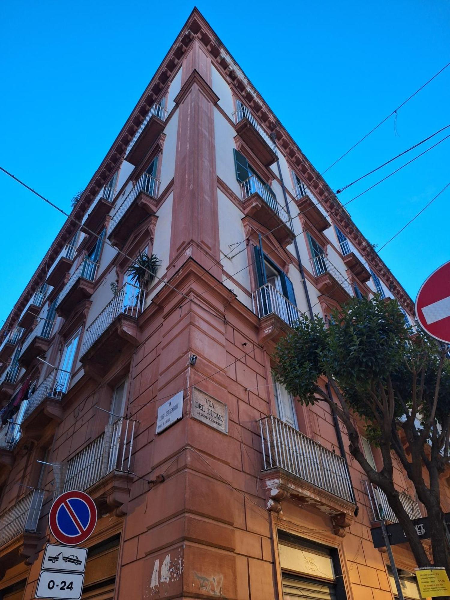 Donna Rita Apartment Наполи Екстериор снимка
