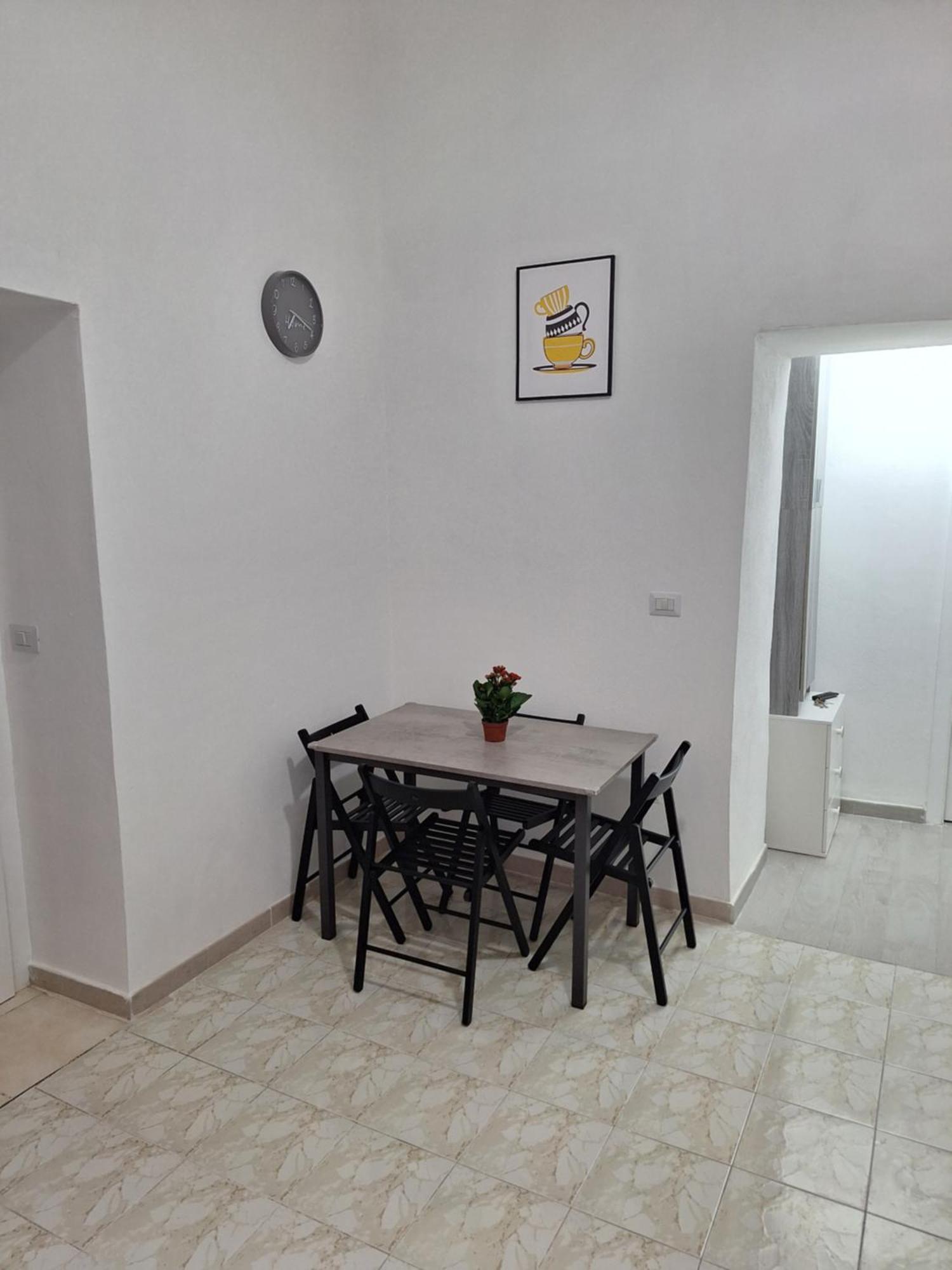 Donna Rita Apartment Наполи Екстериор снимка