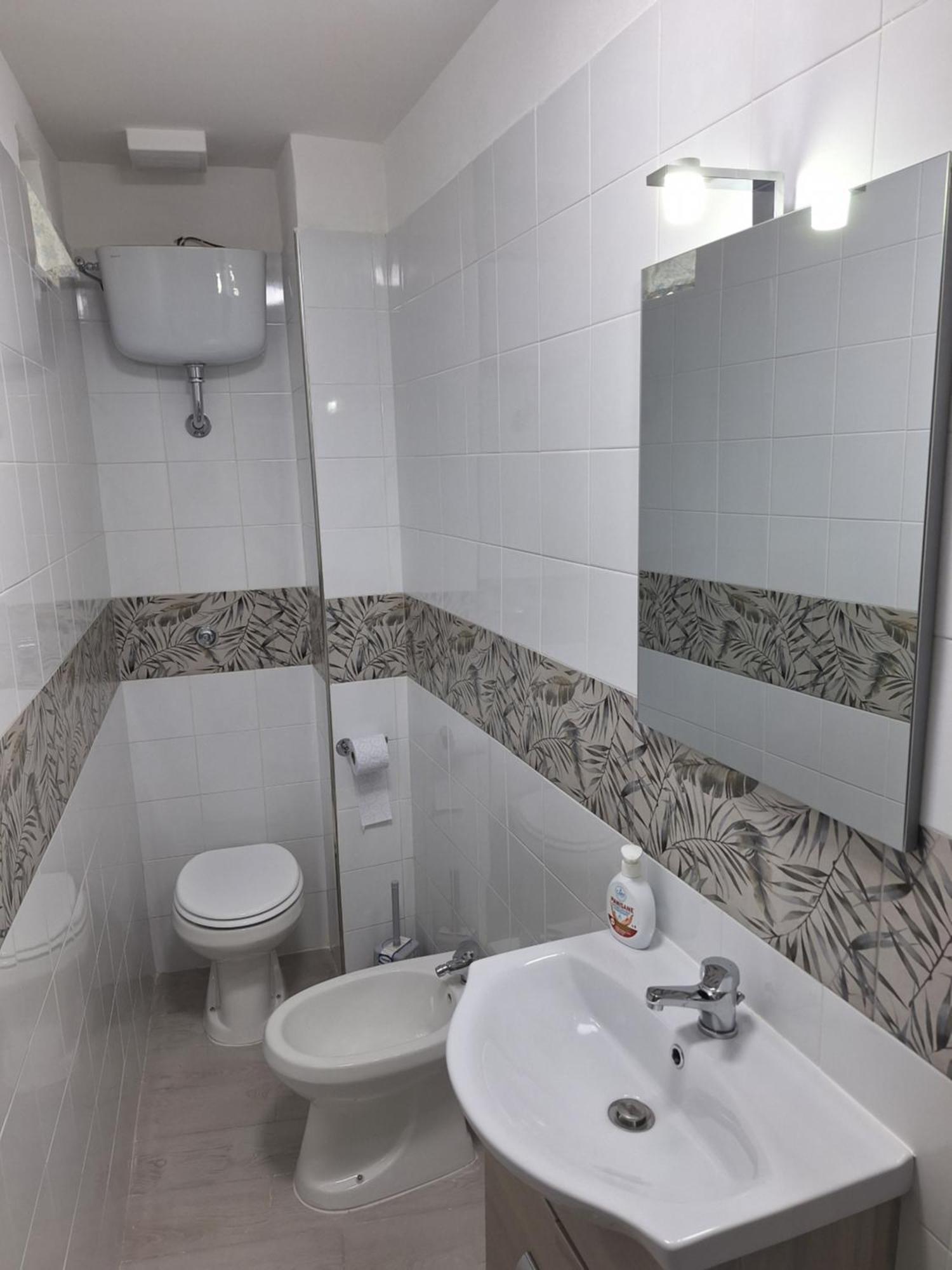 Donna Rita Apartment Наполи Екстериор снимка
