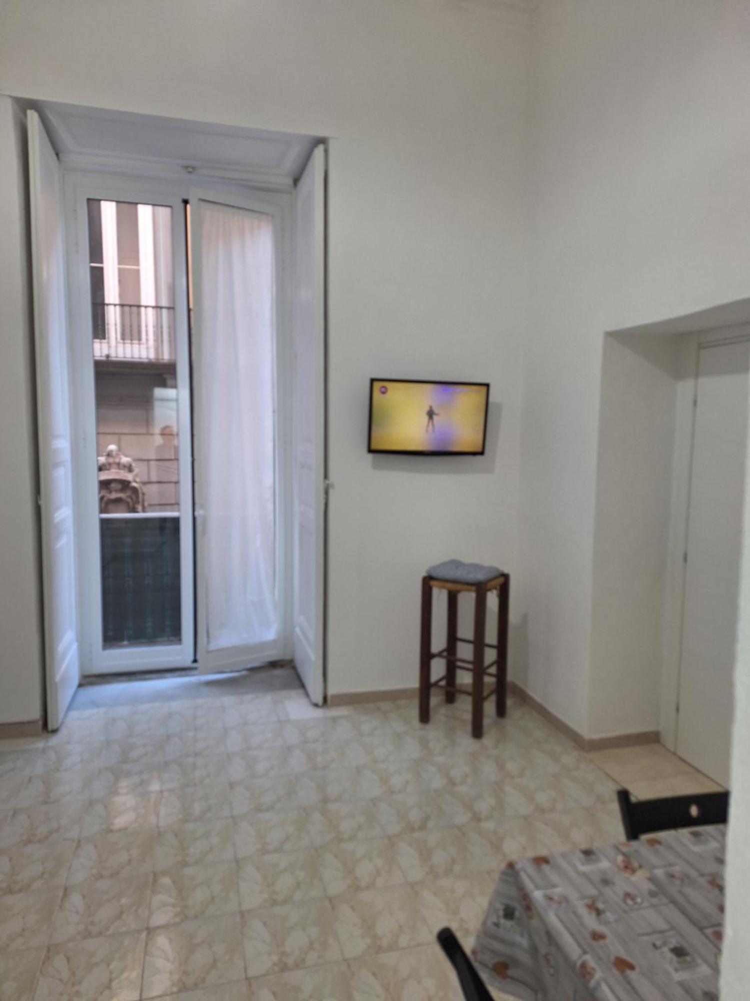 Donna Rita Apartment Наполи Екстериор снимка