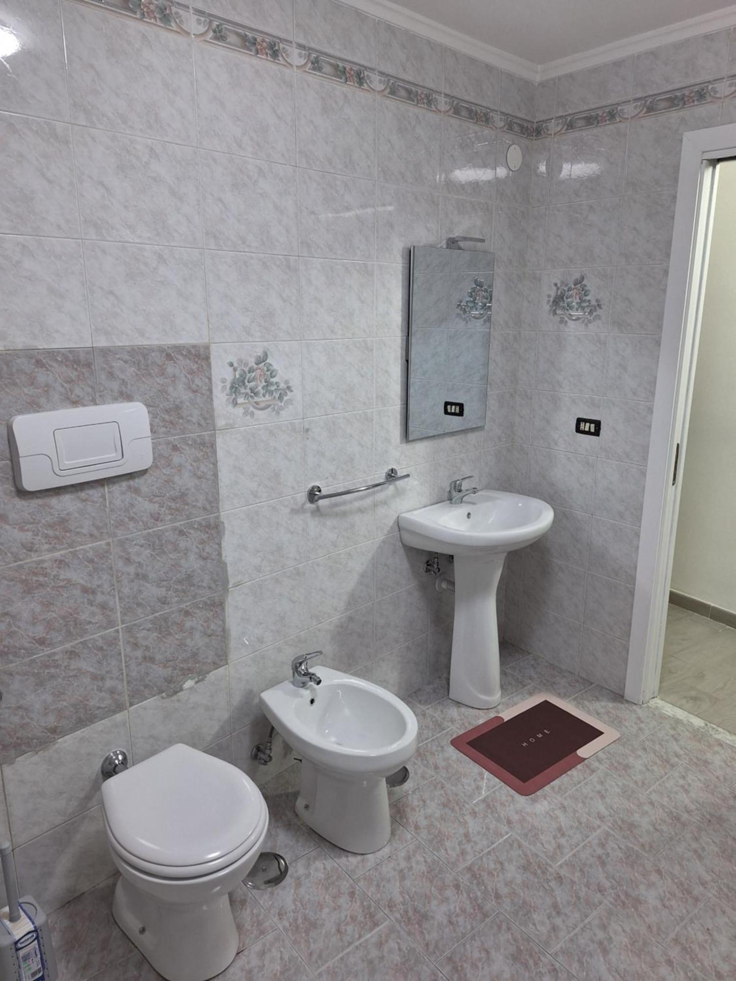 Donna Rita Apartment Наполи Екстериор снимка